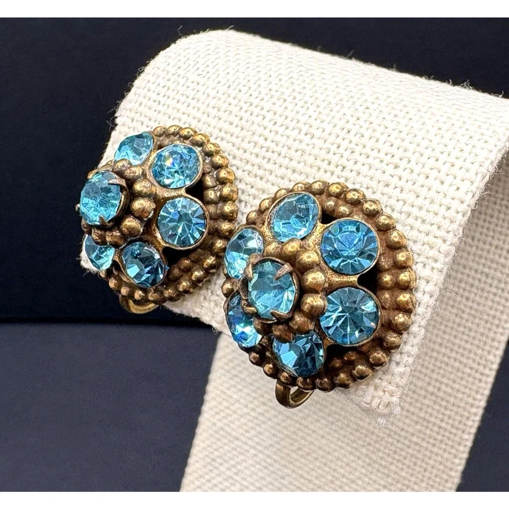 Vintage Coro‎ Aquamarine Blue Rhinestone Floral Gold Tone Screw Back Earrings